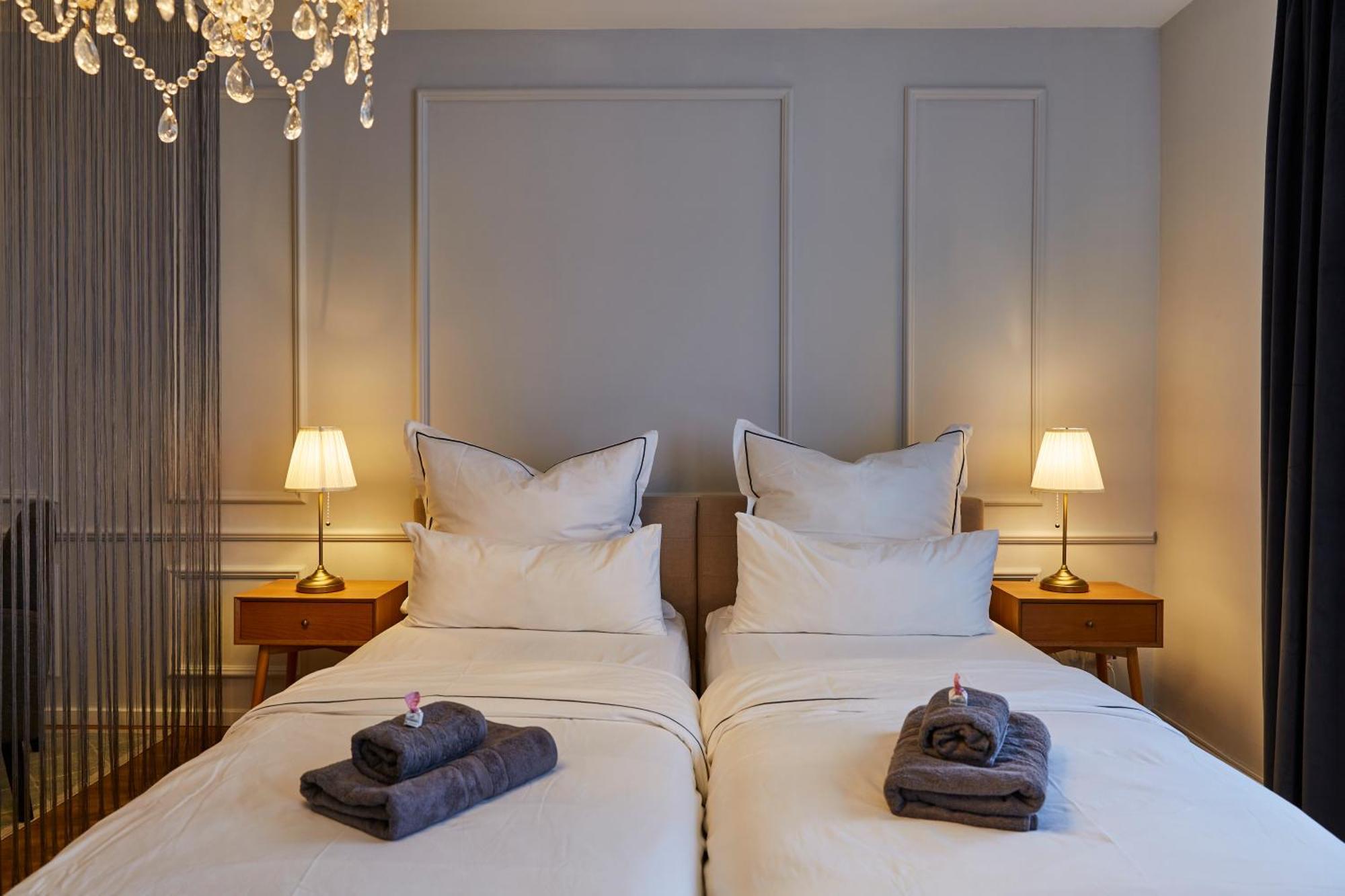 R B Apartment Am Airport Hamburg - 1-4 Personen - Kueche - Smart Tv - Waschmaschine - Perfekt Fuer Geschaeftsreisende Oder Familien 외부 사진